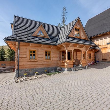 Domek Goralski Na Pastwisku Ciche Male Luaran gambar